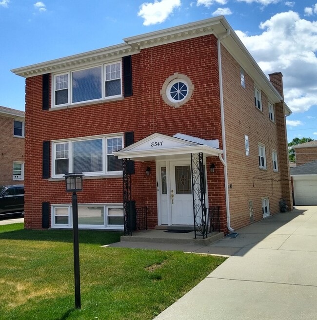 Building Photo - 8347 W Summerdale Ave