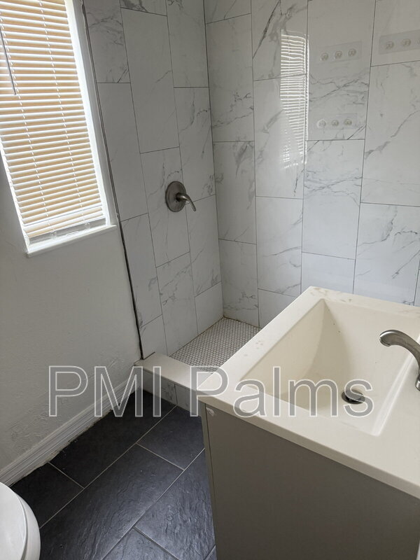 Foto del edificio - 5101 37th St N