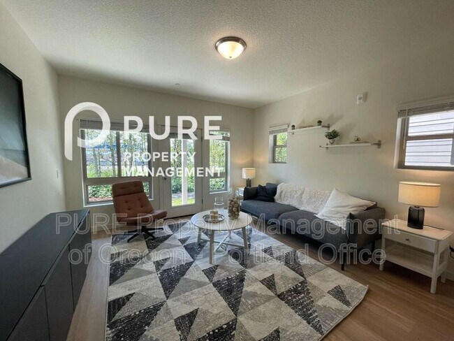 Foto del edificio - 22025 NE Halsey St