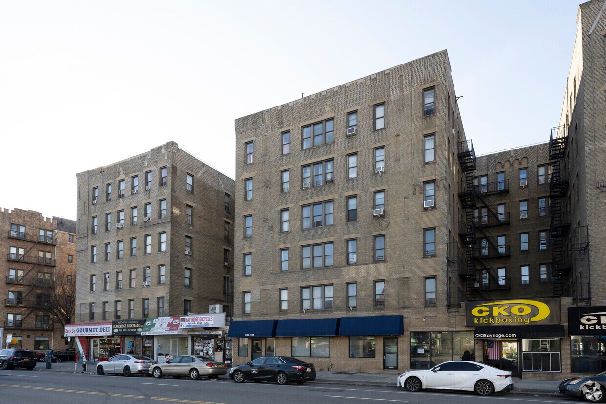 Primary Photo - 9106-9130 4th Ave