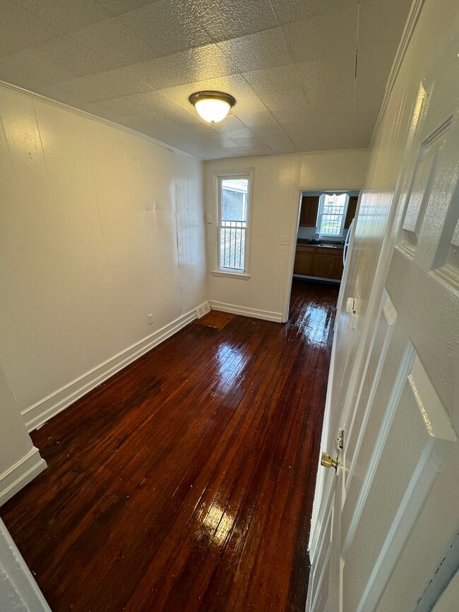 Foto del edificio - Cozy 2 bedroom house with parking- York SD