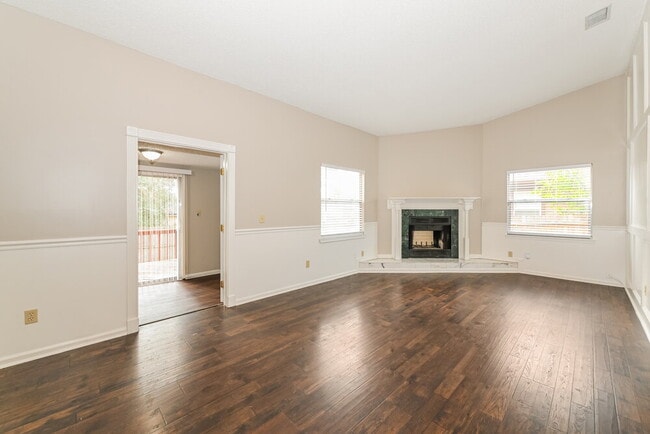 Building Photo - 8064 Marseilles Dr