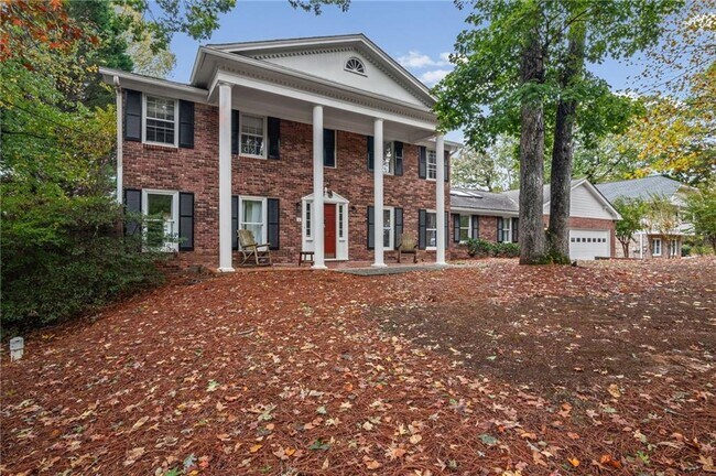 Foto del edificio - 815 Sudbury Rd NE