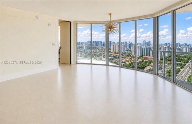 Foto del edificio - 16699 Collins Ave