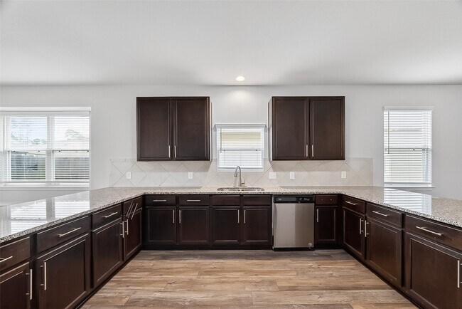 Foto del edificio - 25048 Adams Canyon Dr