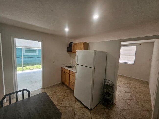 Foto del edificio - 7007 Karden Way