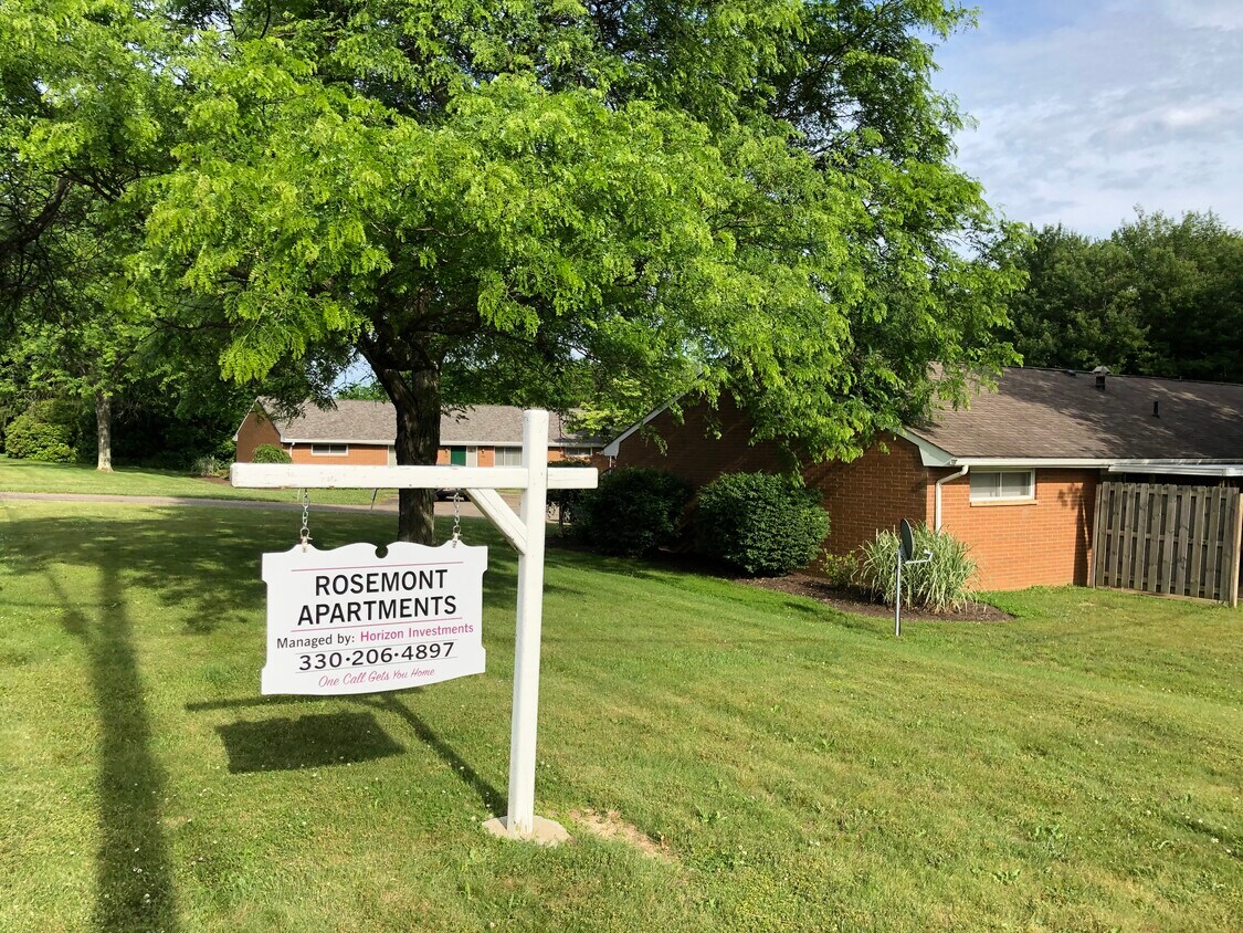 Primary Photo - 1668 Rosemont Rd SW