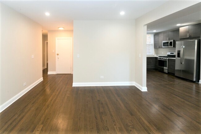 Foto del edificio - 1436 W Farragut Ave