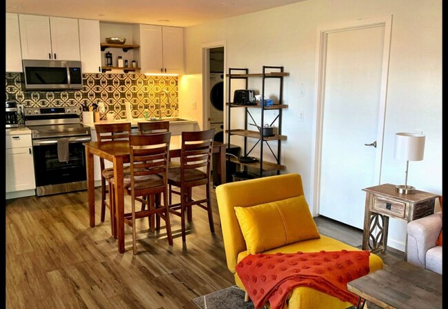 Building Photo - 2025 Canyons Resort Dr