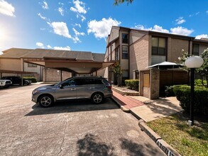 Building Photo - 8359 Sands Point Dr