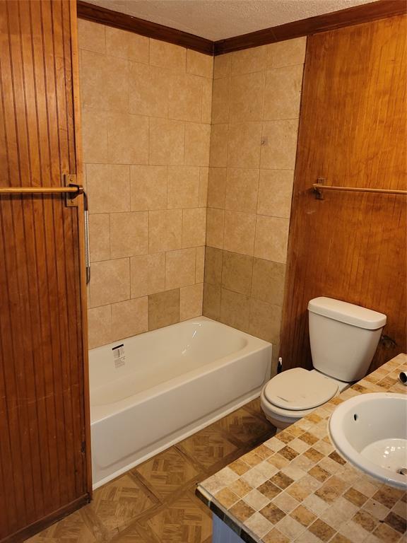 8326 N Martin Luther King Ave, Hitchcock, TX 77563 House for Rent in Hitchcock, TX