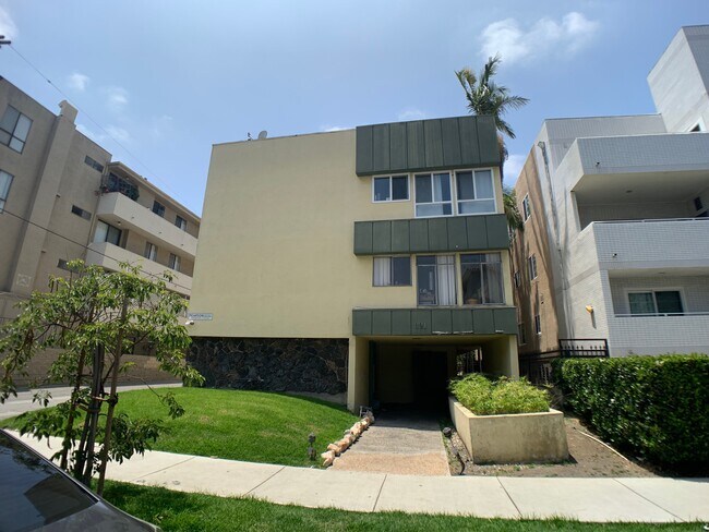 Building Photo - 321 S Hamel Rd