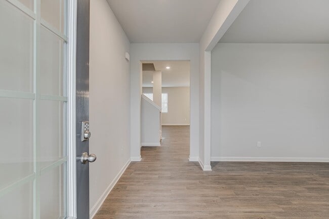 Building Photo - 6767 Scarlet Oak Way