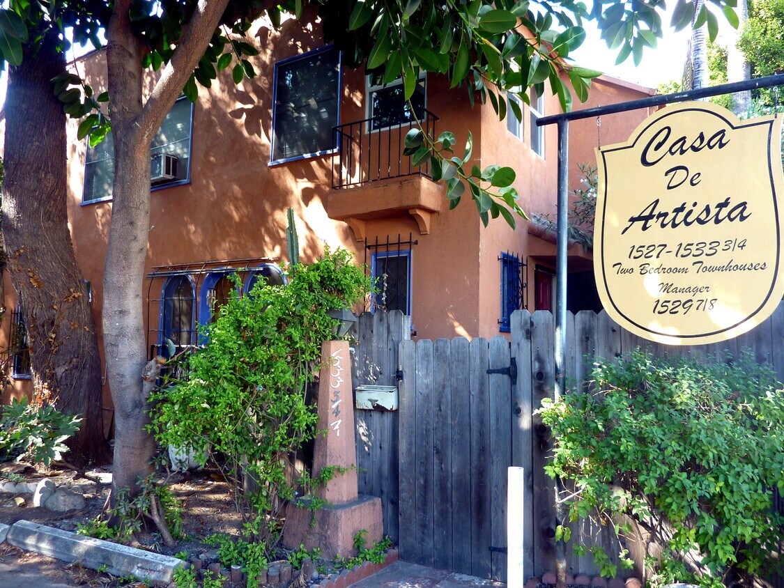Foto principal - 1531 N Bronson Ave