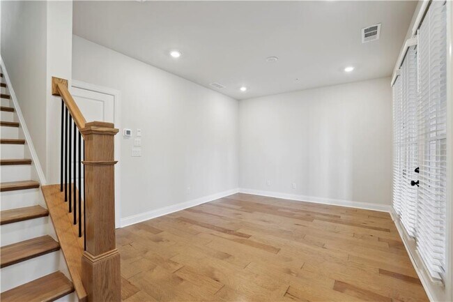 Foto del edificio - 410 Townly Ct