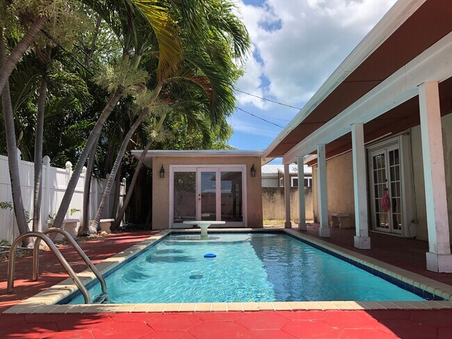 Foto del edificio - 909 17th Ter