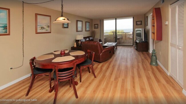 Living room - 5915 Sea Ranch Dr