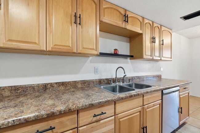 Foto del edificio - 1017 E Redfield Rd