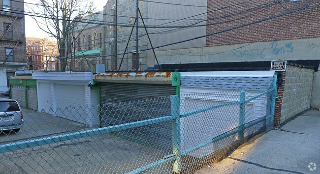 Building Photo - 3117 36th St