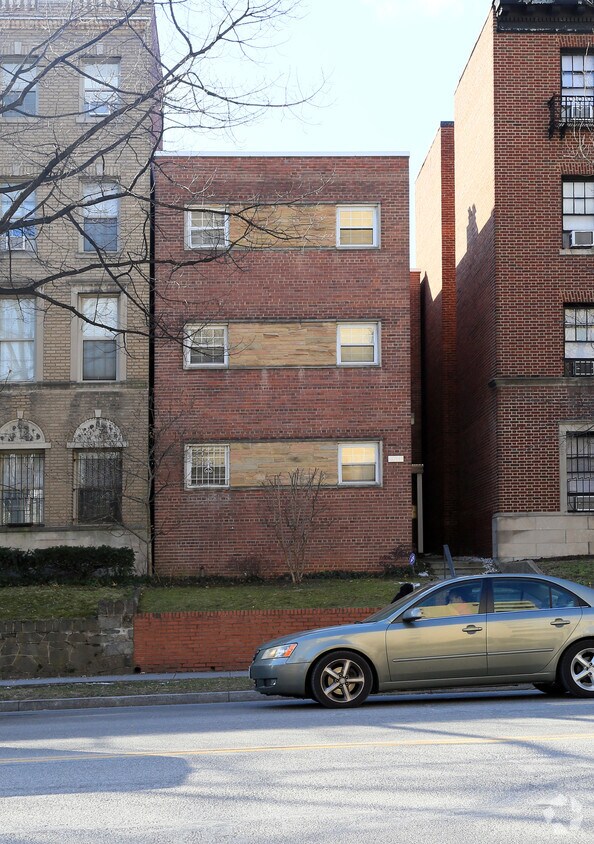 Foto del edificio - 3628 Connecticut Ave NW