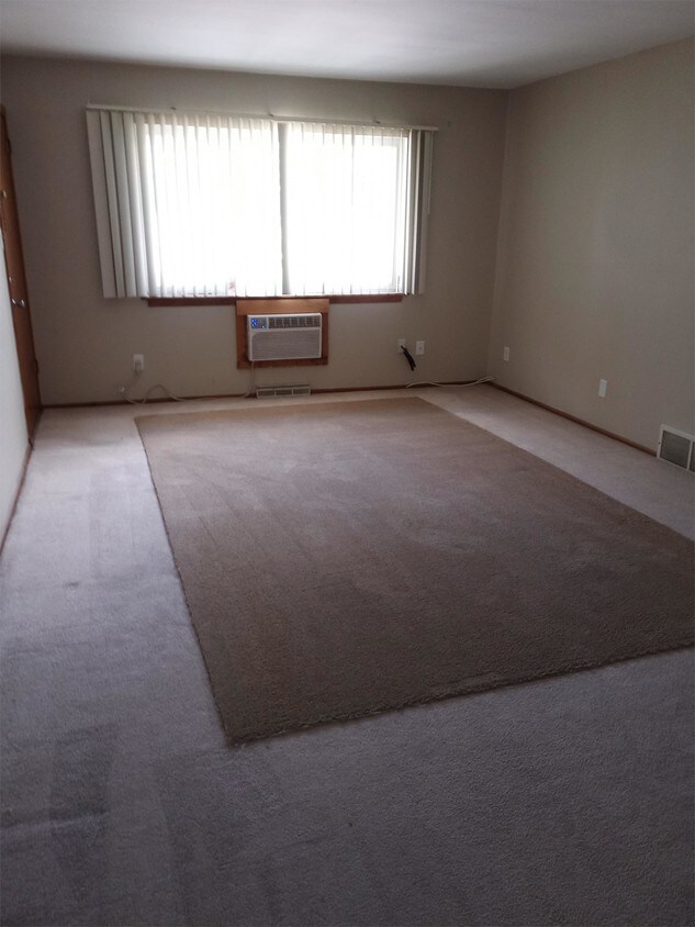 Foto principal - 5340 Pennsylvania St