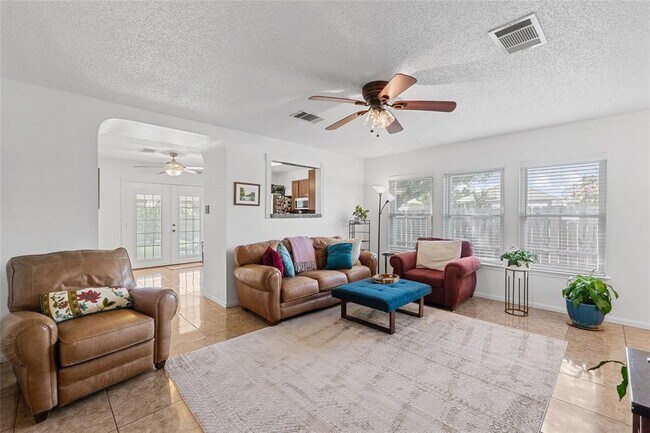 Foto del edificio - 3101 Hailey Ln