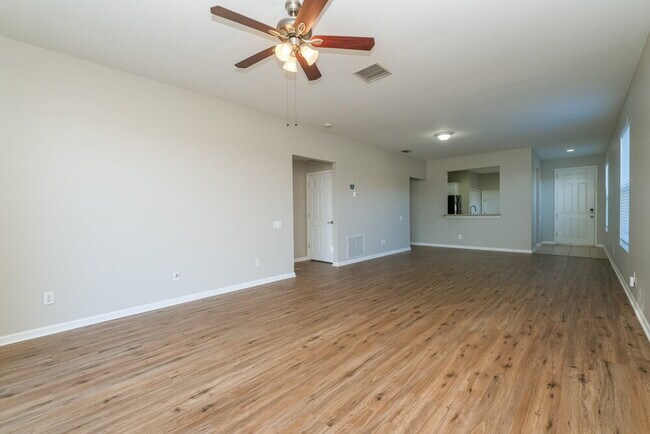 Foto del edificio - 14719 Wake Robin Dr