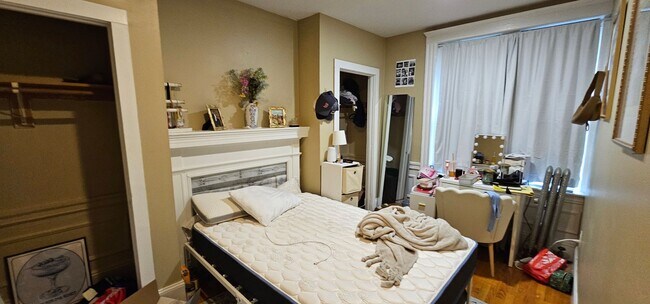 Foto del edificio - $500 Rebate Upon Closing! Luxury Apt. Near BU Campus.  Ht/HW Included.