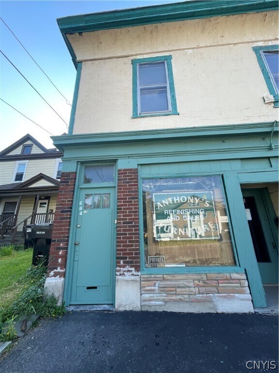 Primary Photo - 604 Court St