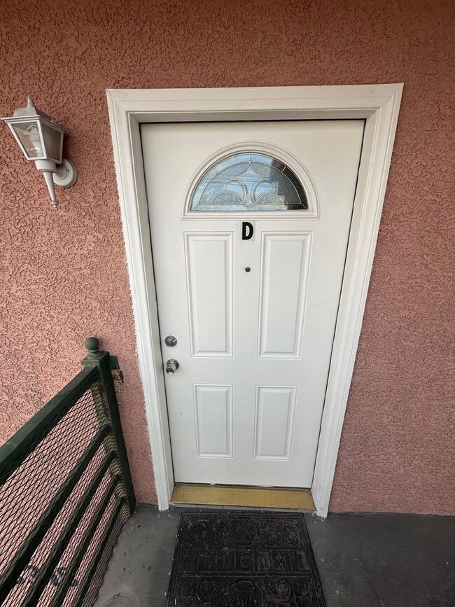 Building Photo - 4p6318