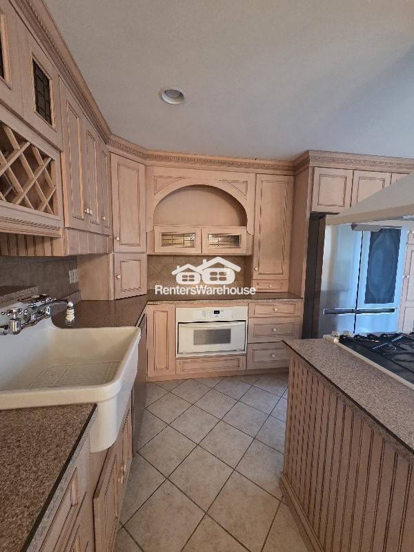 Foto del edificio - 470 Summit Tree Ct