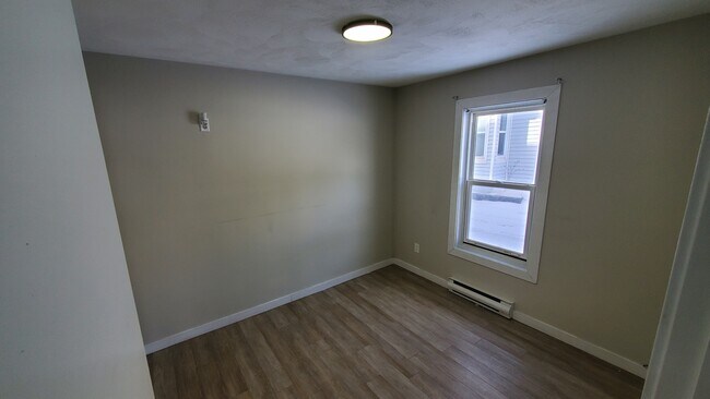 Building Photo - 45 Cameron St