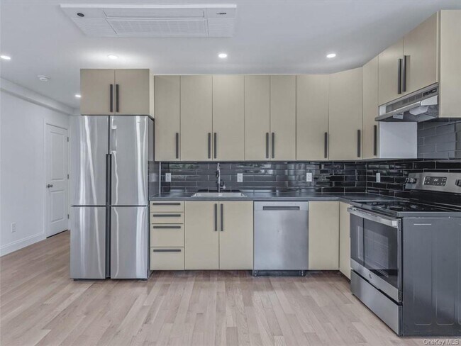 Foto del edificio - 337-Beach43 Beach 43rd St