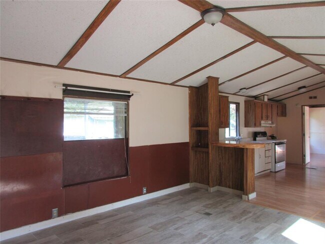 Foto del edificio - 25862 Clark Rd