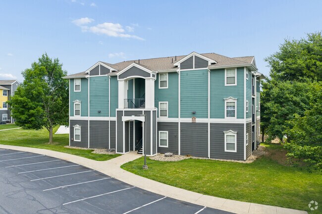 La Punta - The Pointe at State College