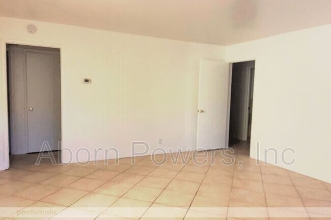 Foto del edificio - 4453-1 Riverside