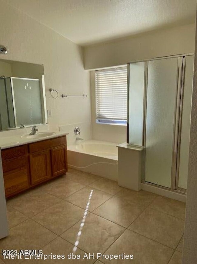 Building Photo - 5 br, 2.5 bath House - 21801 N BACKUS DR