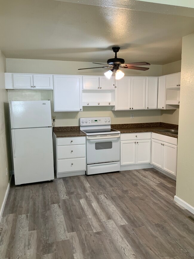 Building Photo - 4324 Ericson Dr