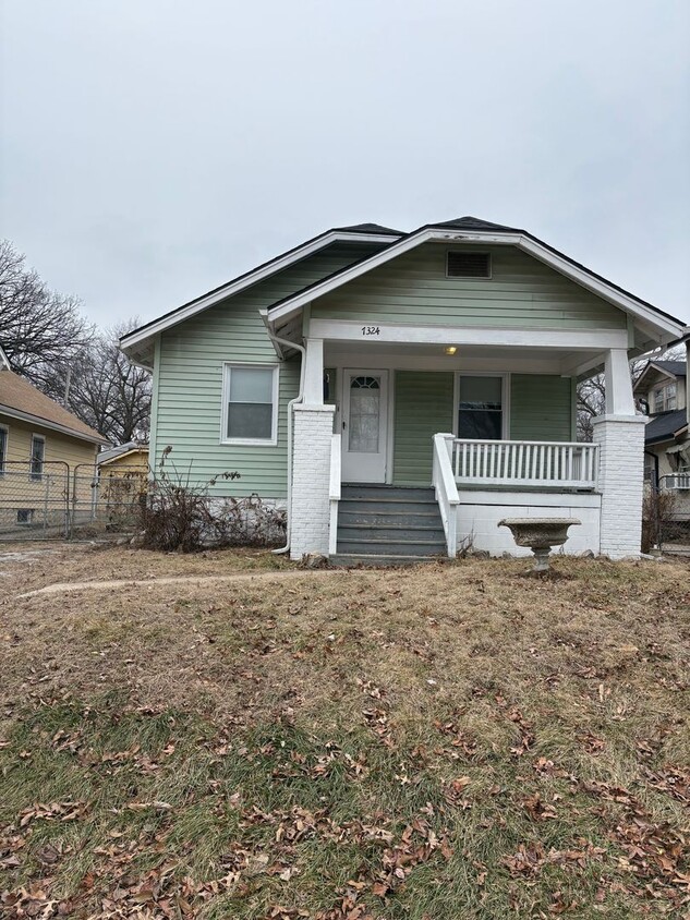 Foto principal - Two bedroom house! BLUE DISTRICT! KANSAS C...