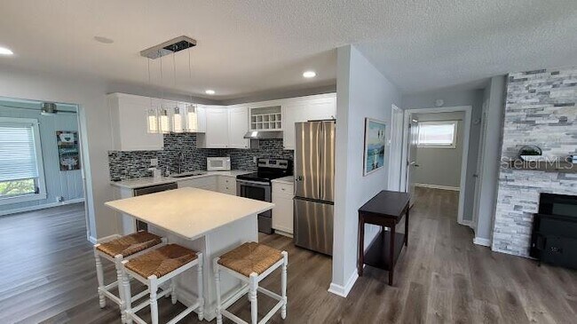 Foto del edificio - 4470 Mainlands Blvd W
