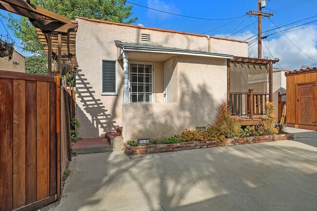 Foto del edificio - 4044 Huron Ave