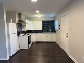 Building Photo - 1824 Thonig Rd Building Photo - 1824 Thonig Rd