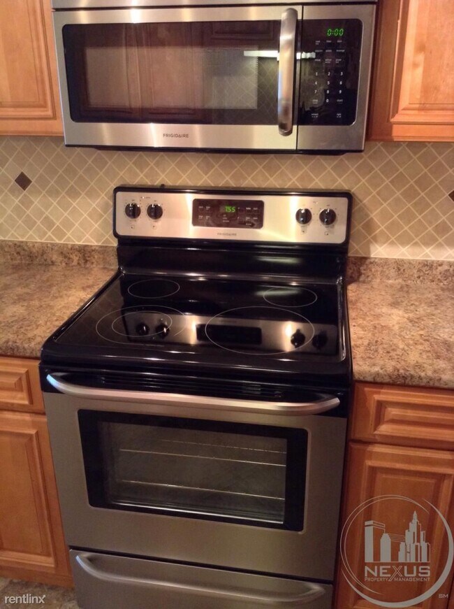 Foto del edificio - 2 br, 1 bath Condo - 1560 Douglas Avenue C32