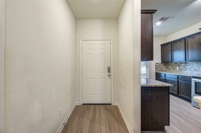 Building Photo - 3001 Iron Woods Dr