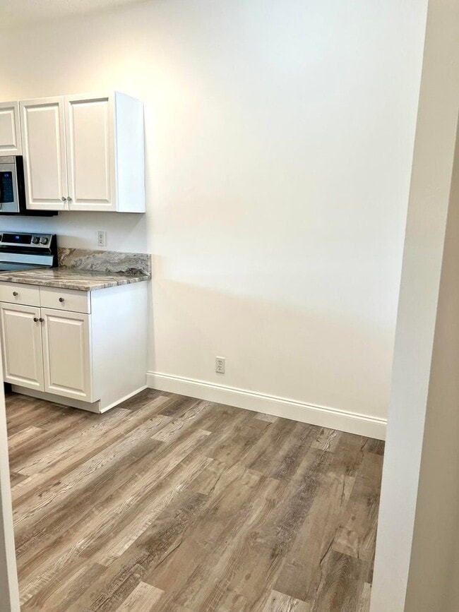 Building Photo - 10253 Via Hibiscus