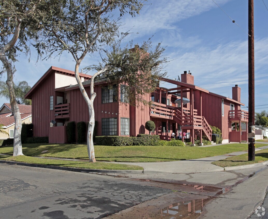 Building Photo - 13112 Monroe St