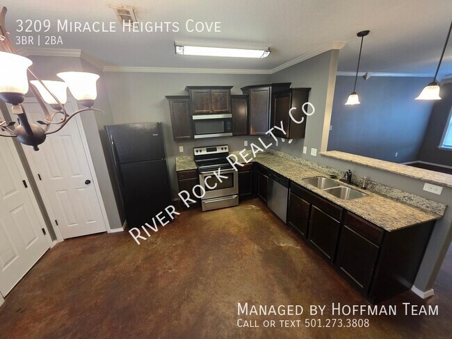 Foto del edificio - 3209 Miracle Heights Cove