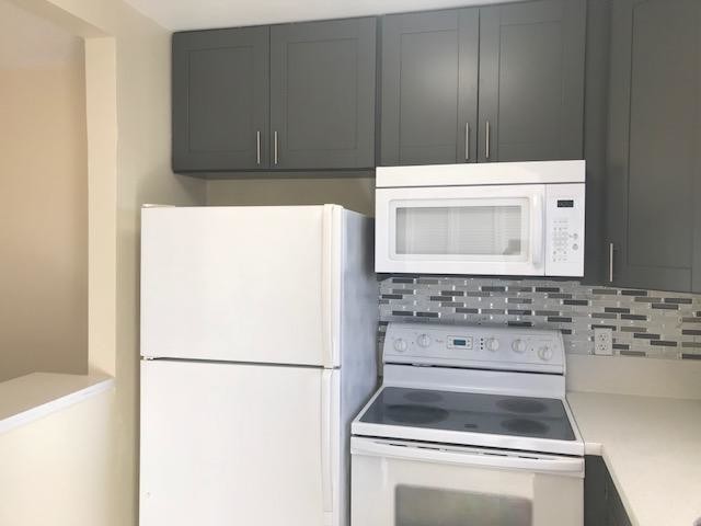 Building Photo - 9851  Sandalfoot Boulevard 217
