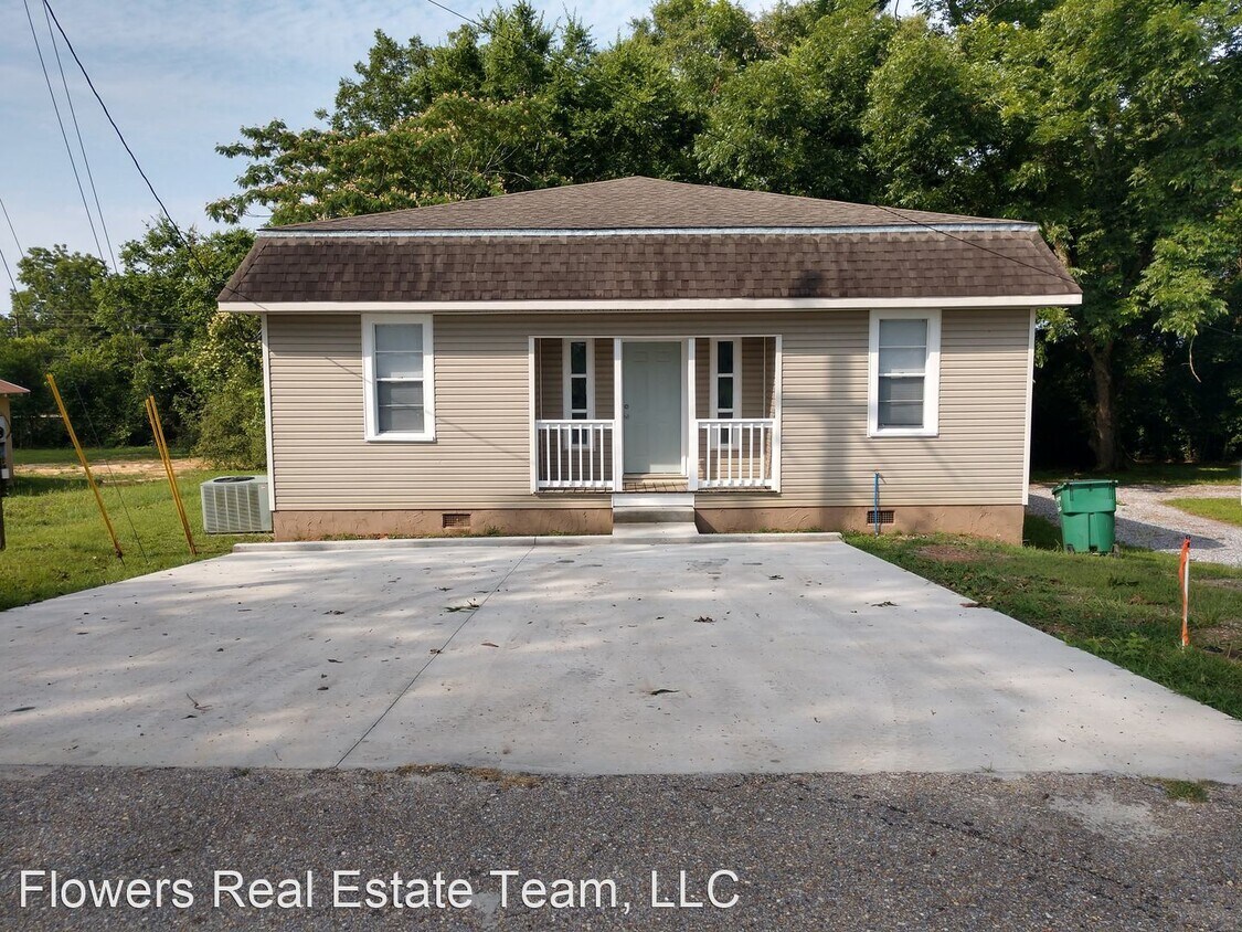 Primary Photo - 3 br, 2 bath House - 103 Pilley's Crossing