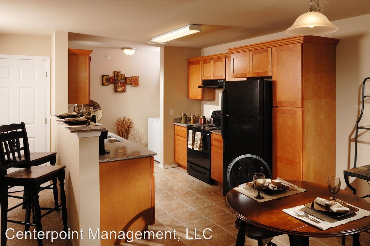 Building Photo - 2 br, 2 bath Apartment - 200 Buzz St.